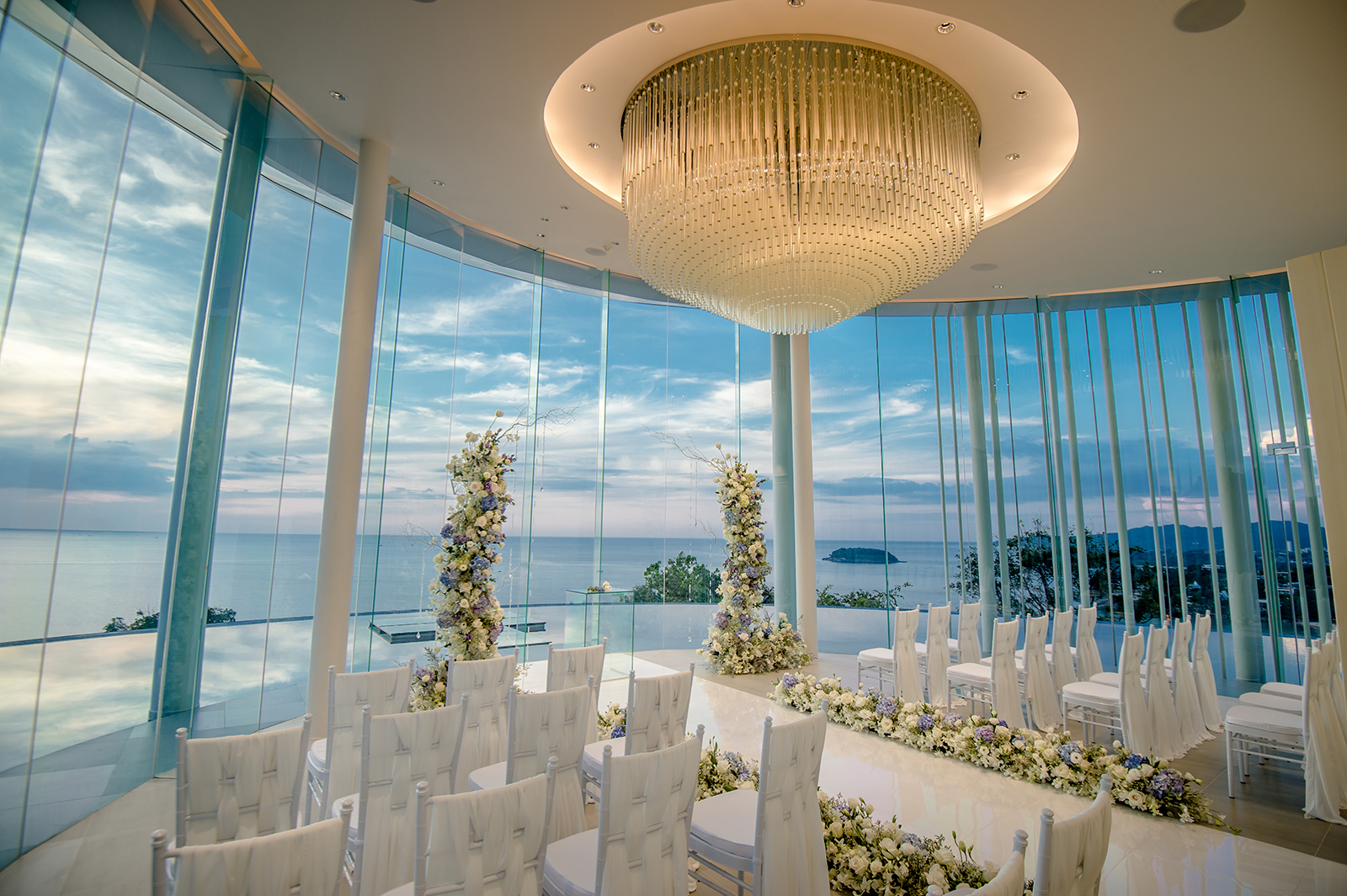 Indoor vs. Outdoor Weddings in Phuket